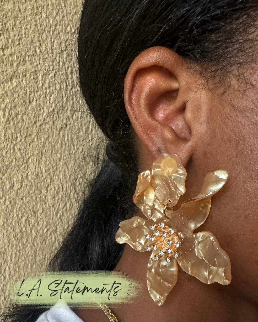 Acrylic Flower Earring - Gold