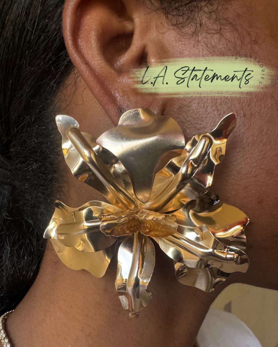 Exaggerated Statement Flower Earring GOLD