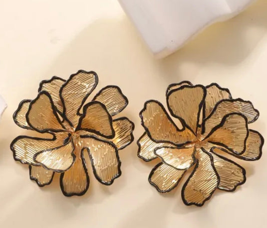 Exaggerated Gold Flower Earring